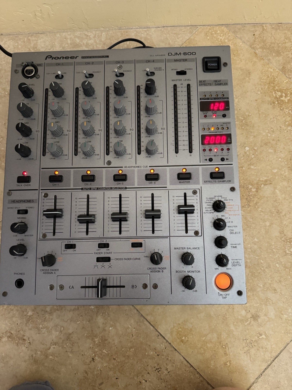 Pioneer Professional Preamp / Mixer DJM-600 Multi Feature Stereo Stage Equipment