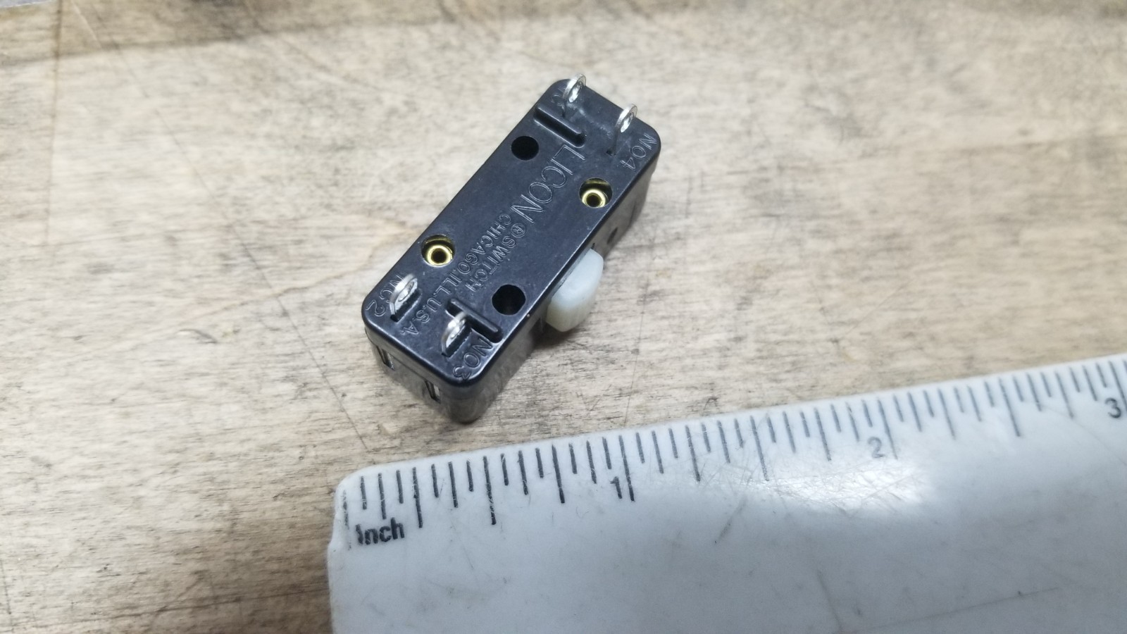 New / NOS Licon 11-304 Switch 11304