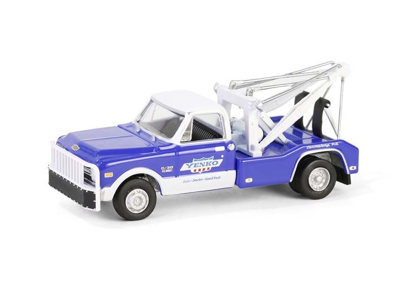 1969 Chevrolet C30 Dually Wrecker - Yenko 1:64 Scale Model - Greenlight 46150A