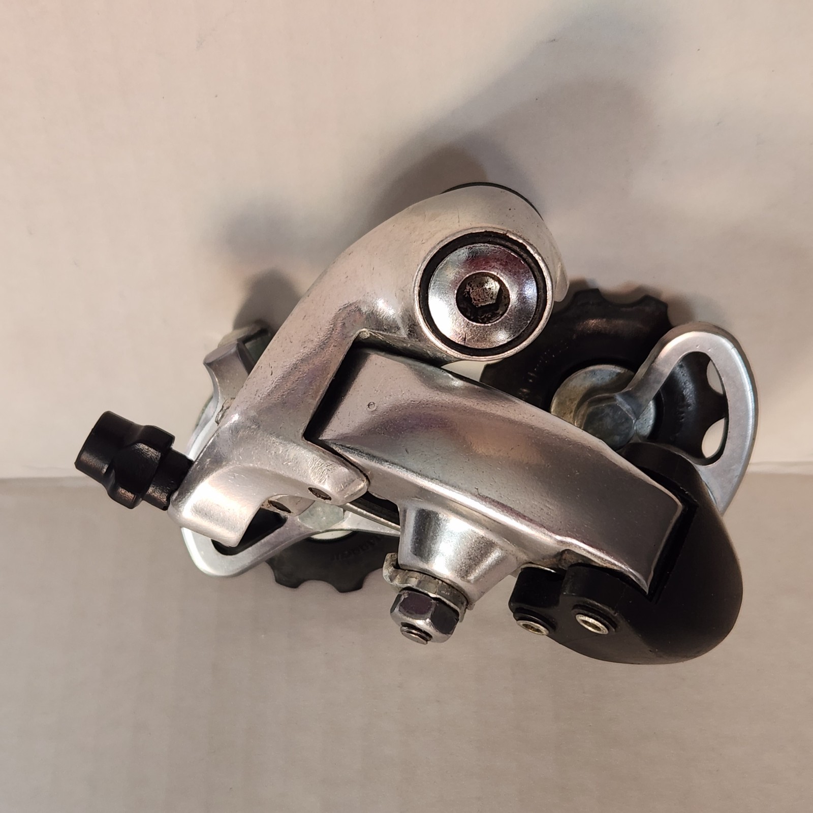 SHIMANO SORA ROAD BICYCLE 8 SPEED GS MEDIUM CAGE REAR DERAILLEUR RD-3300