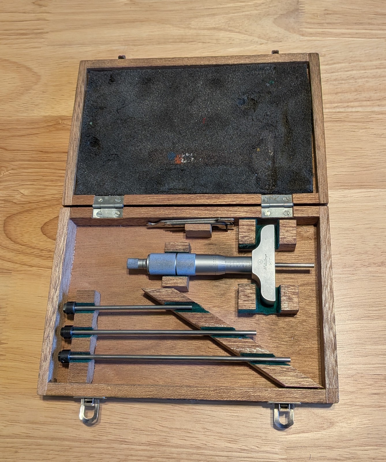 Mitutoyo 129-127 Depth Micrometer w/ Case