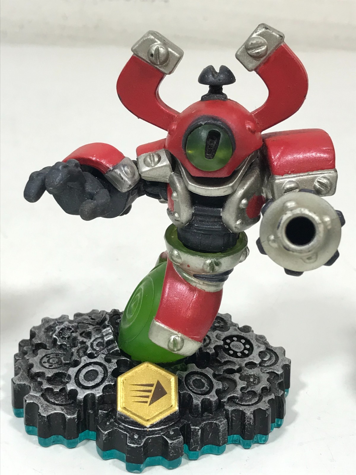 2013 Activision Skylanders Swap Force Magna Charge plus 2 LOT