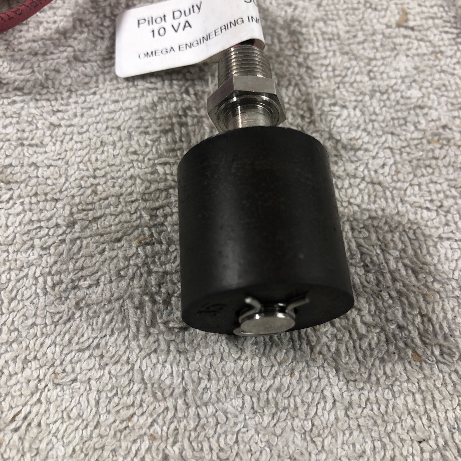 Omega Engineering Vertical Level Switch 50-240 VAC (4509)