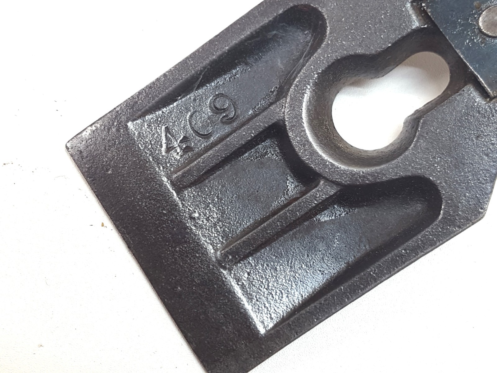 4112 Sargent No. 409; Lever Cap
