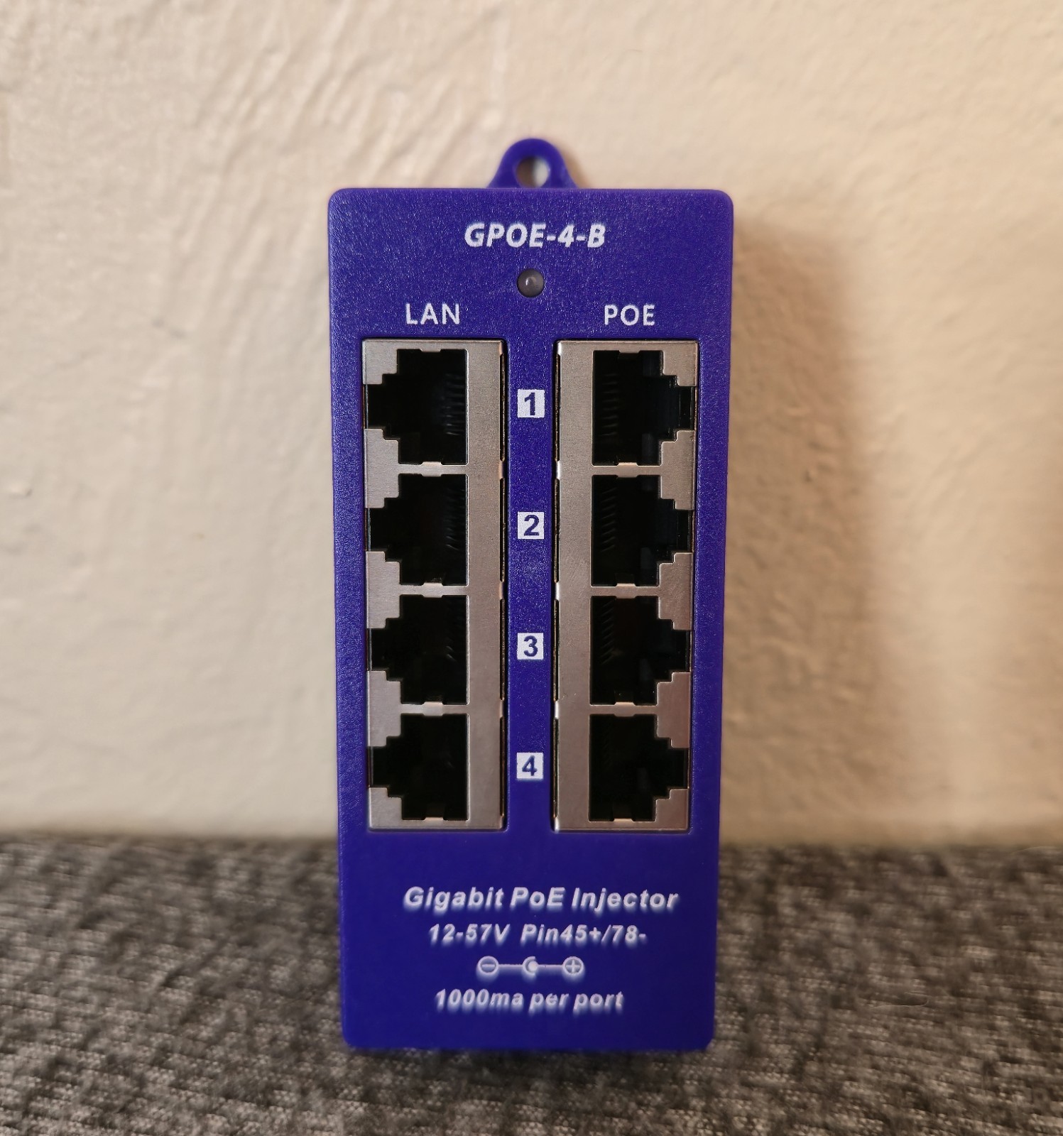 Gigabit PoE Injector GPOE-4-B Power Supply Not Included