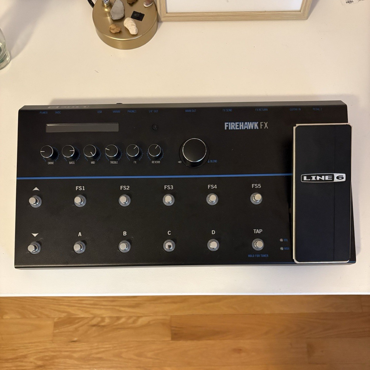 Line 6 Firehawk FX Digital Multi-Effects  Pedal for Electric Guitar w/Gator Case