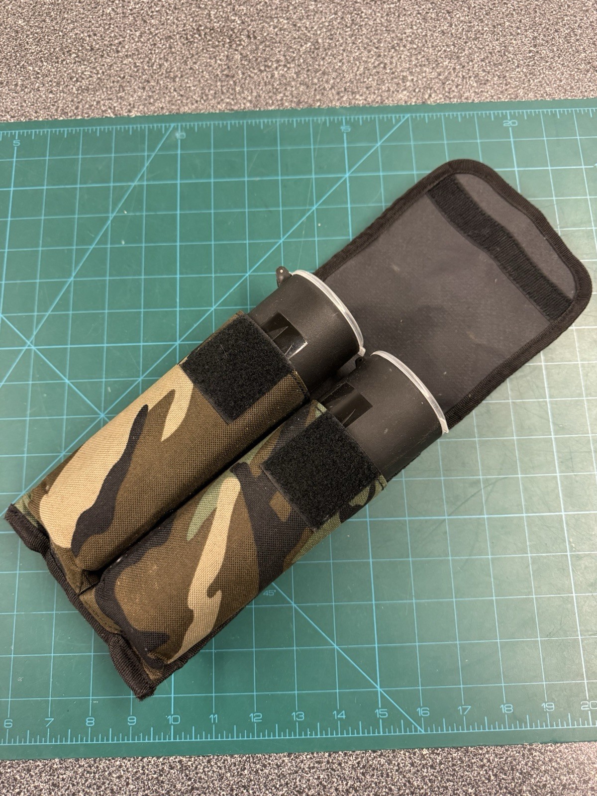 32 Degrees 2-pod paintball pack. Complete kit with 100rd tubes. Old School.