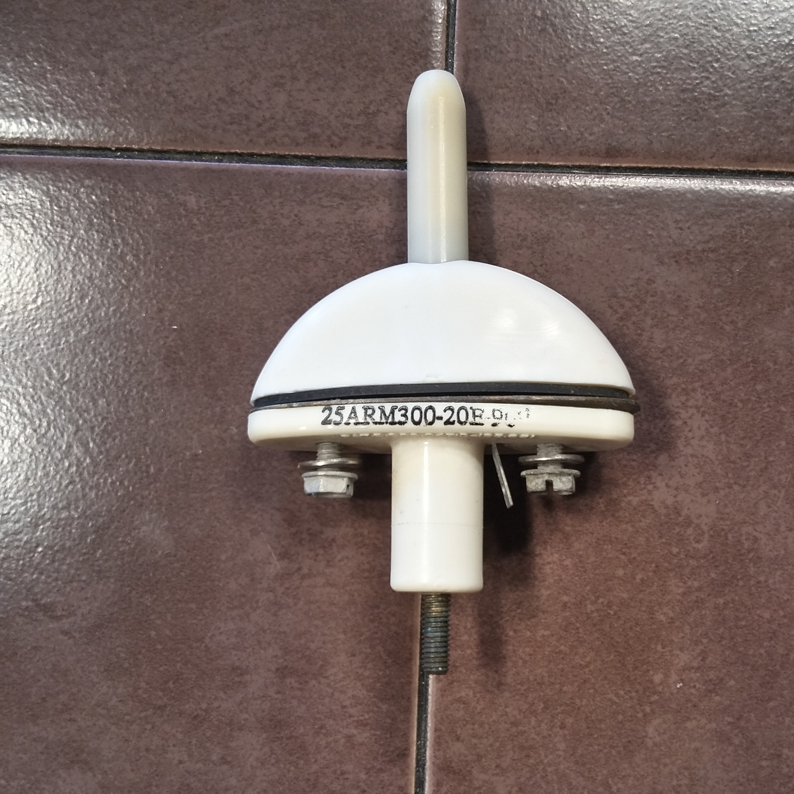 Dayton Granger 25ARM300-20E-90 Longwire feedthru insulator