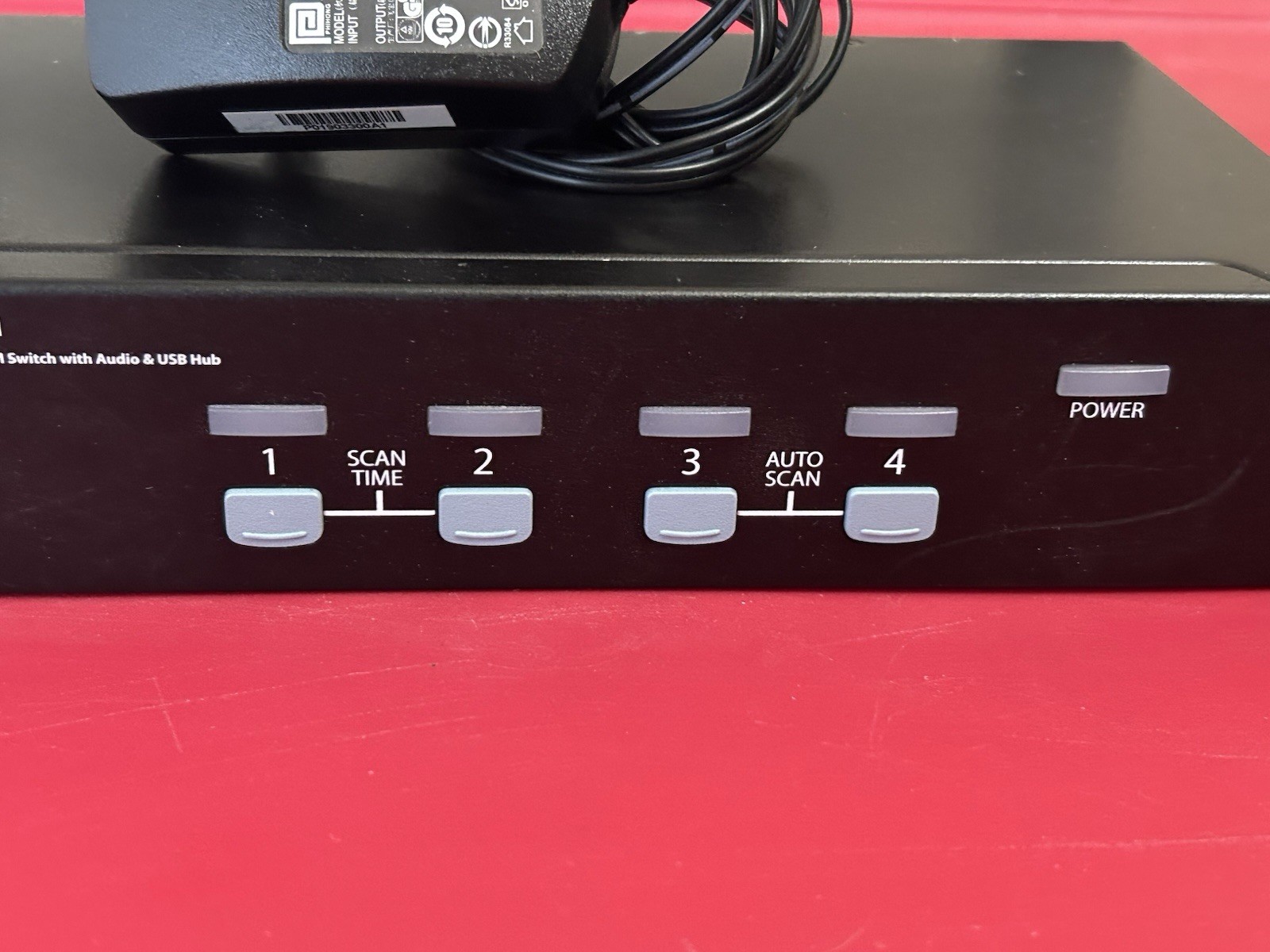 STARTECH 4-Port Rack Mountable USB KVM Switch with Audio & USB Hub SV431USBAE