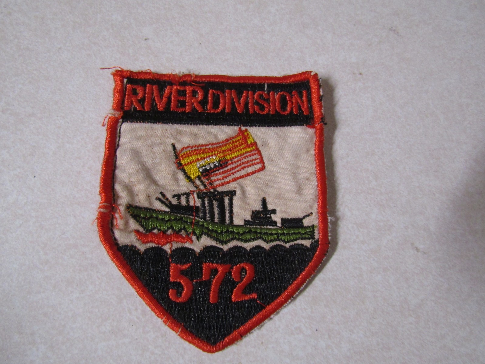 MILITARY PATCH OLD VIETNAM ERA US NAVY RIVER DIVISION 572