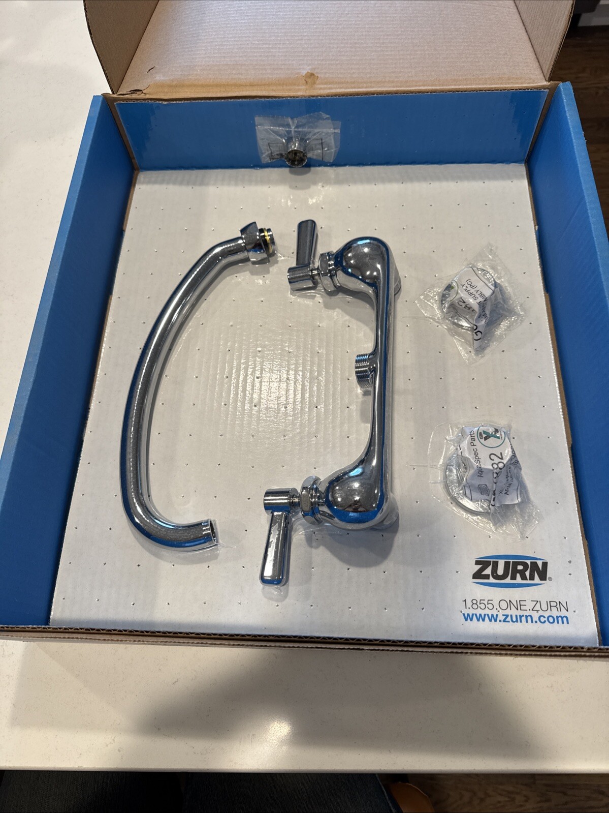 New Zurn Z842J1-XL AquaSpec Sink Faucet Swing Spout Polished Chrome