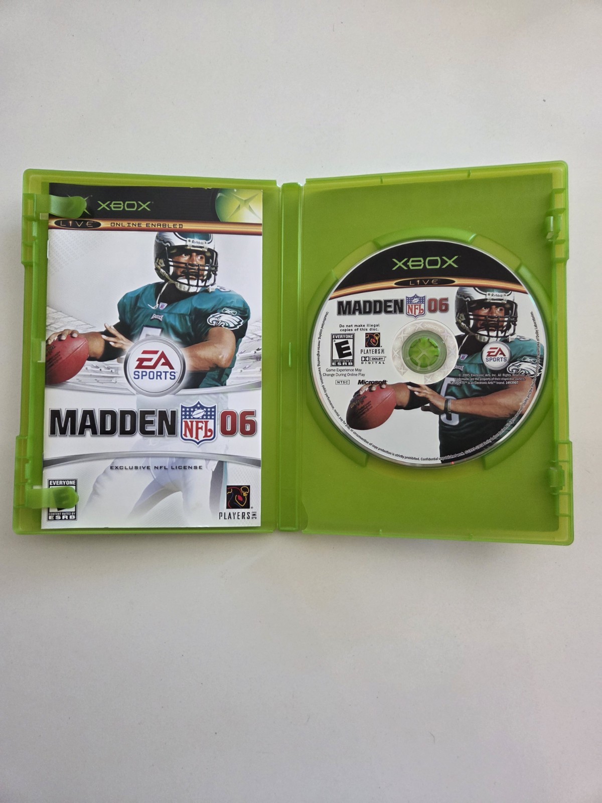 Microsoft Madden NFL 06 Microsoft Xbox Game w/ Original Case & Disc