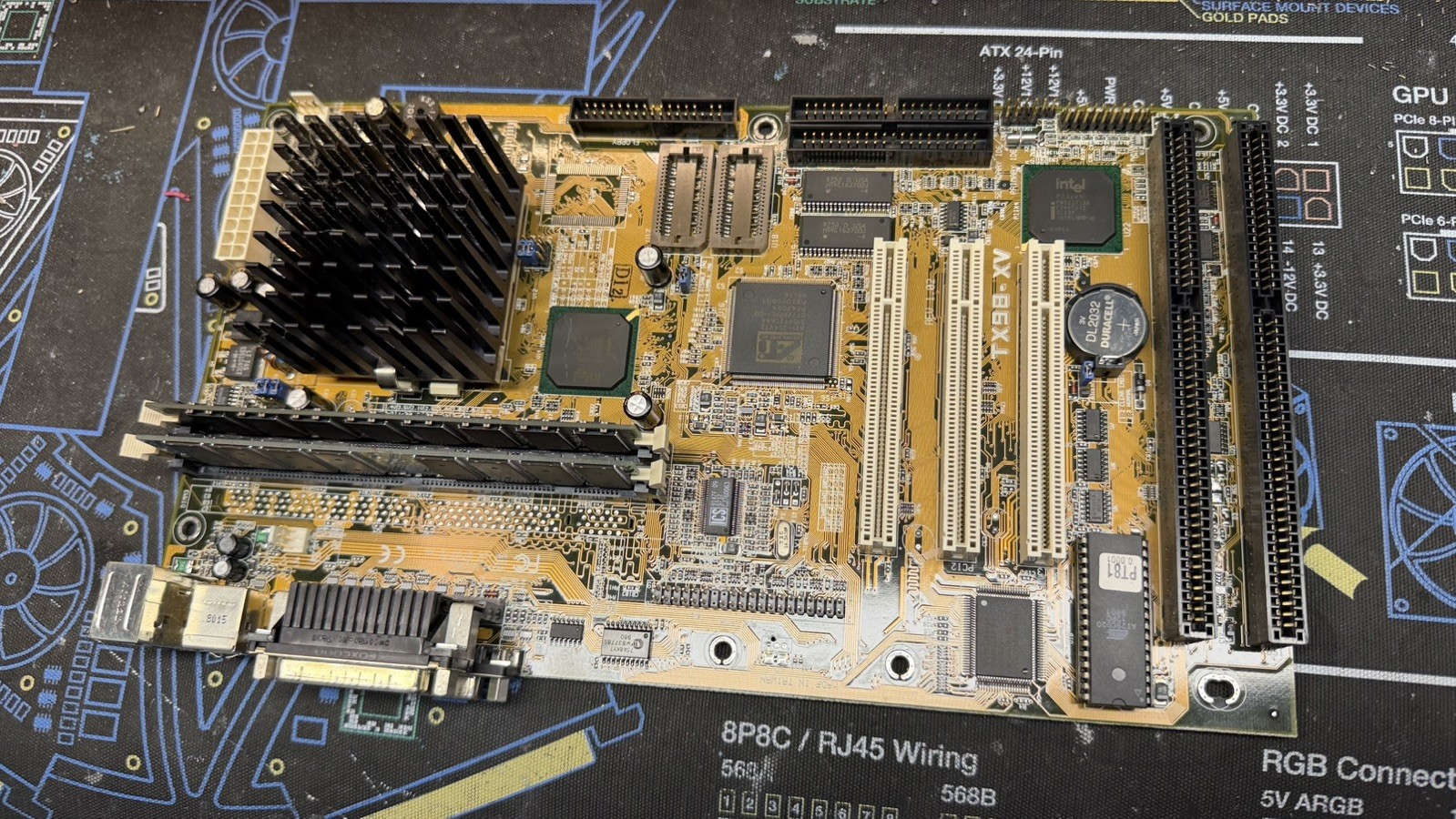 ASUS TX98-XV Vintage Motherboard with MMX233MHz CPU Heat Sink, and 160MB RAM