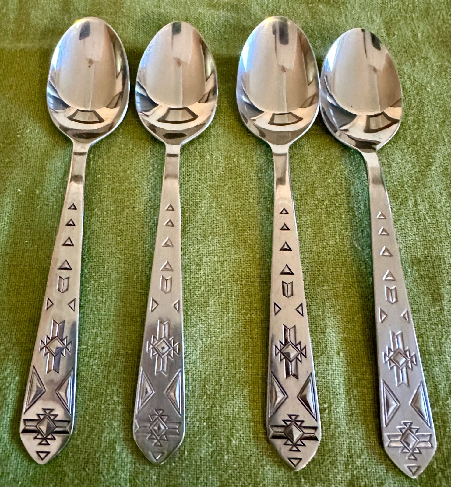 Set of 4 International Silver PUEBLO Satin Stainless Steel Southwest Teaspoons