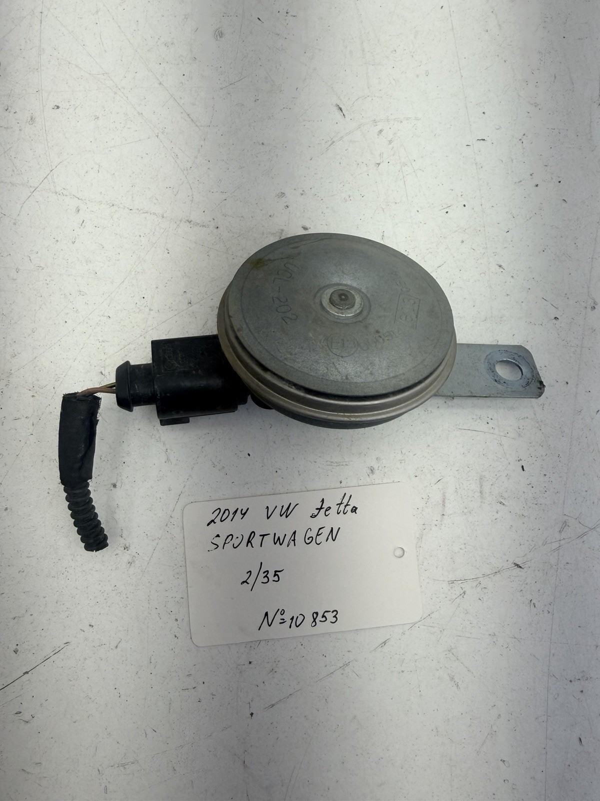 2011-2014 Volkswagen Jetta Wagon  Anti Thefr Alarm Horn/ Siren OEM.