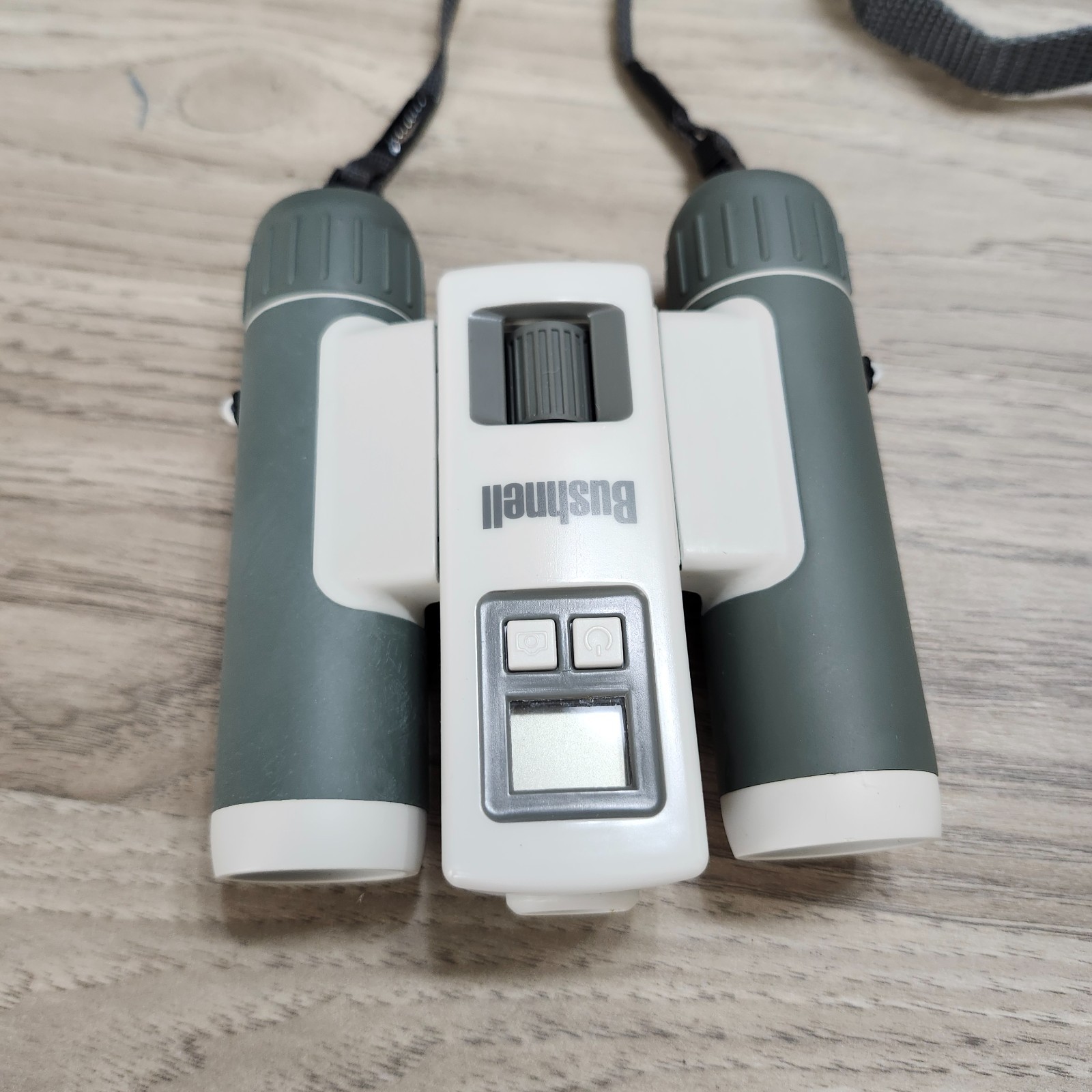 Bushnell ImageView 10x25 Binocular & Digital Camera11-1026 W/Box