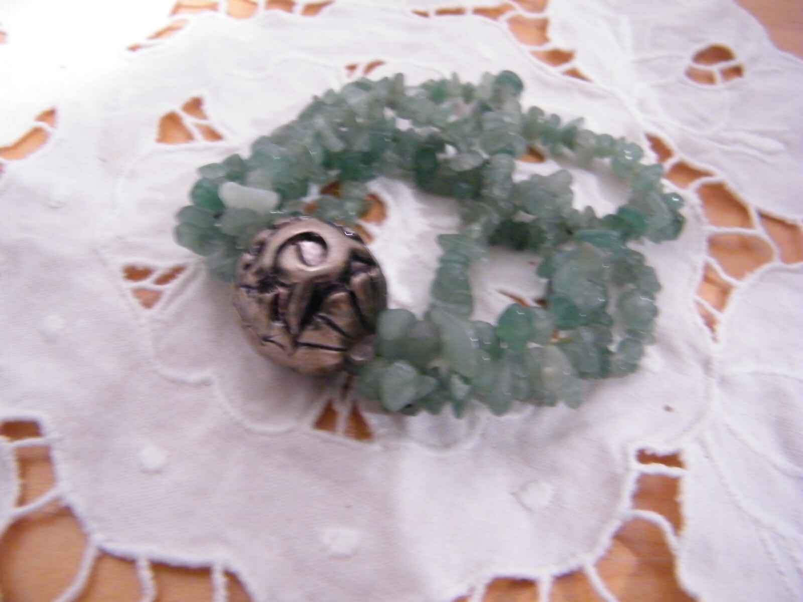 JADEITE GREEN CHIP QUARTZ GEMSTONES FOUR ROWS BRACELET W/SILVER BALL O/S