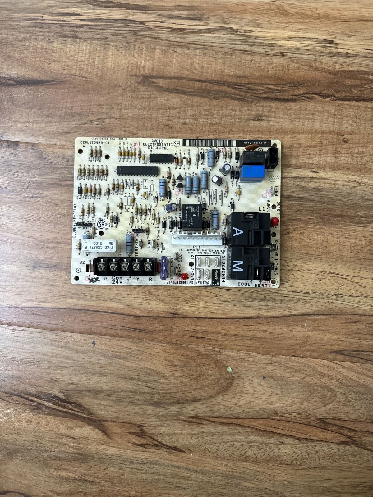 Carrier Bryant CEPL130438-01 Furnace Control Circuit Board HK42FZ013