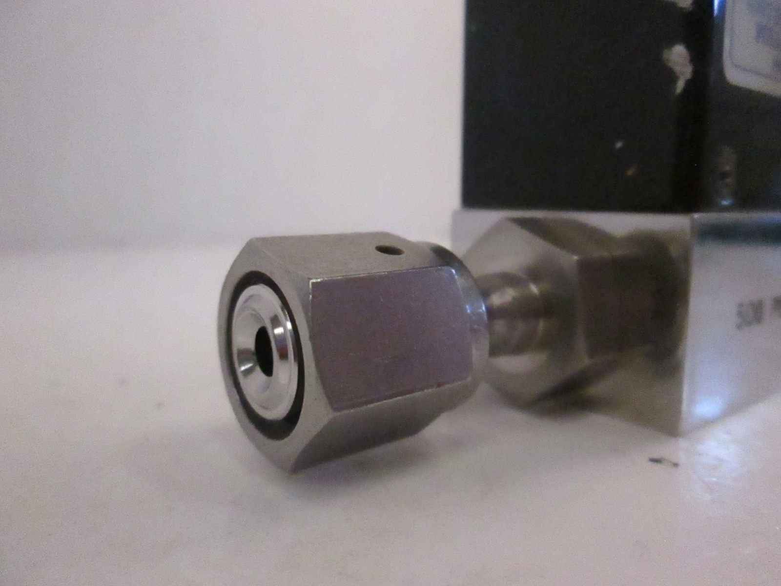 Unit UFC-1000 Mass Flow Controller MFC, N2, 10 SLM, FVCR