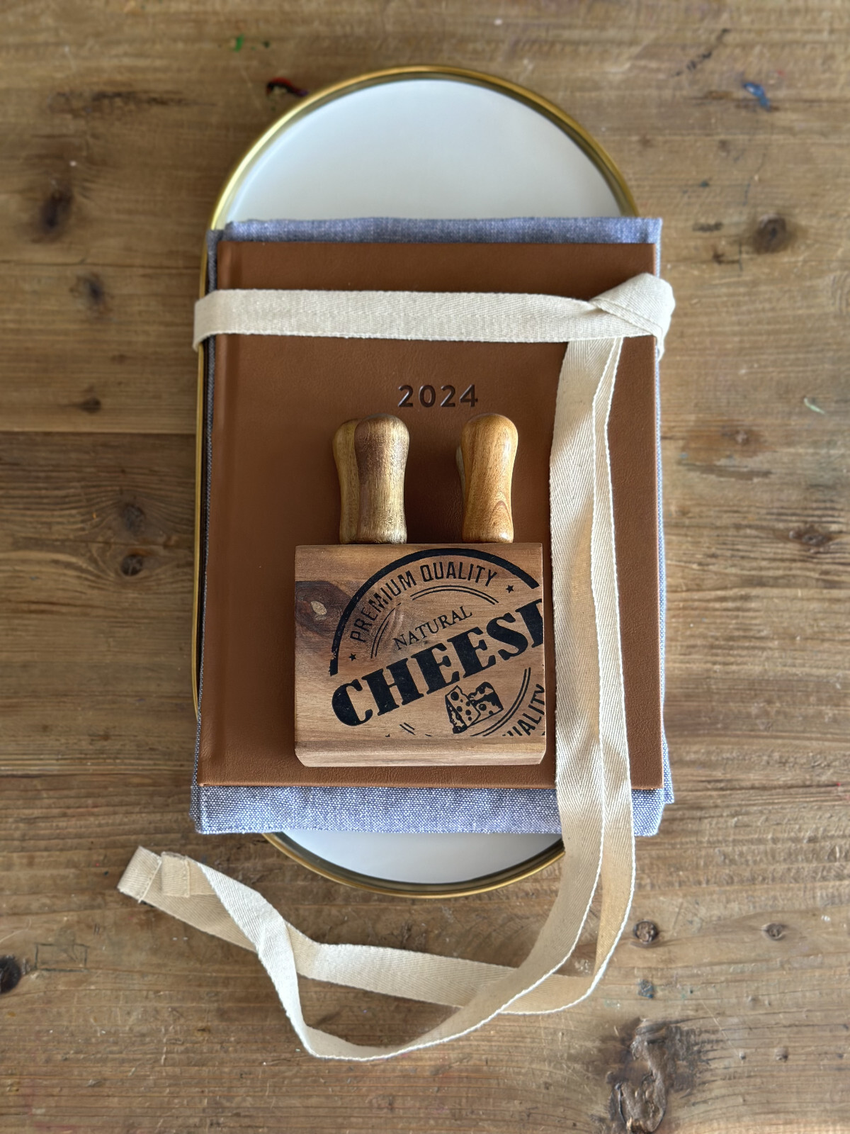 Assorted gift kit with different brands. Perfect for differente occasions.