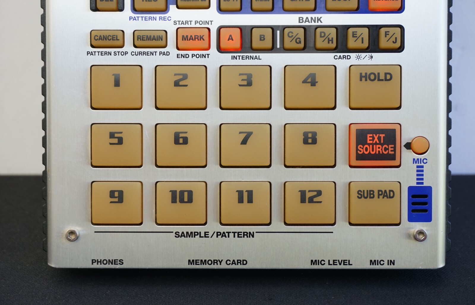 Roland Boss Original SP-404 Silver Lo-Fi Sampler / Drum Machine W/ Box!