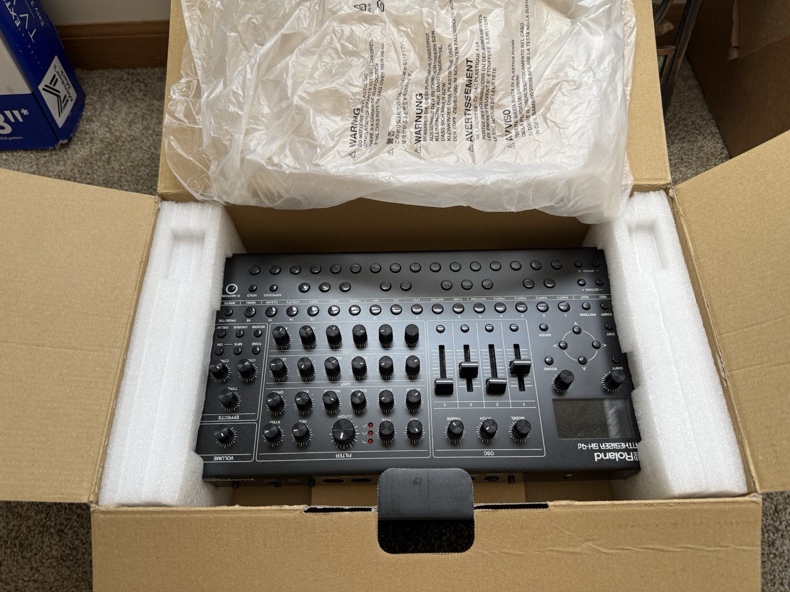 Roland SH-4D Compact Desktop Synthesizer