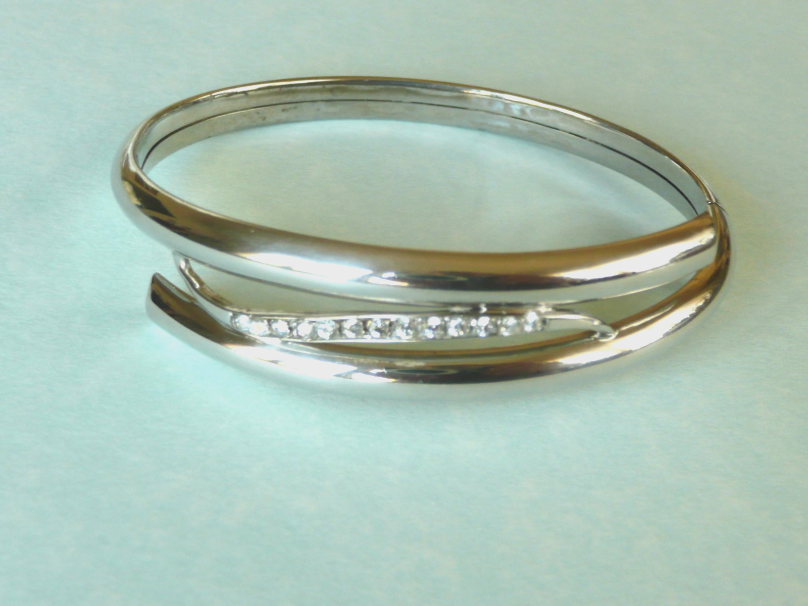 STENLESS STEEL CRYSTAL BANGLE COCKTAIL BRACELET