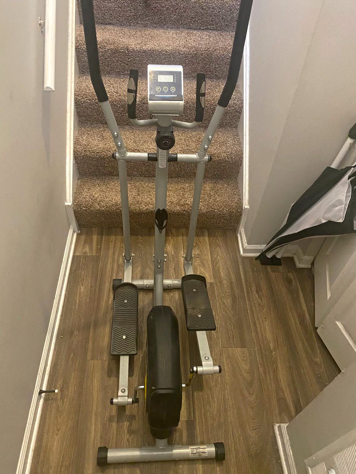 Sunny Compact Elliptical Machine w/ LCD Display, Time/Distance/Calories/Pulse