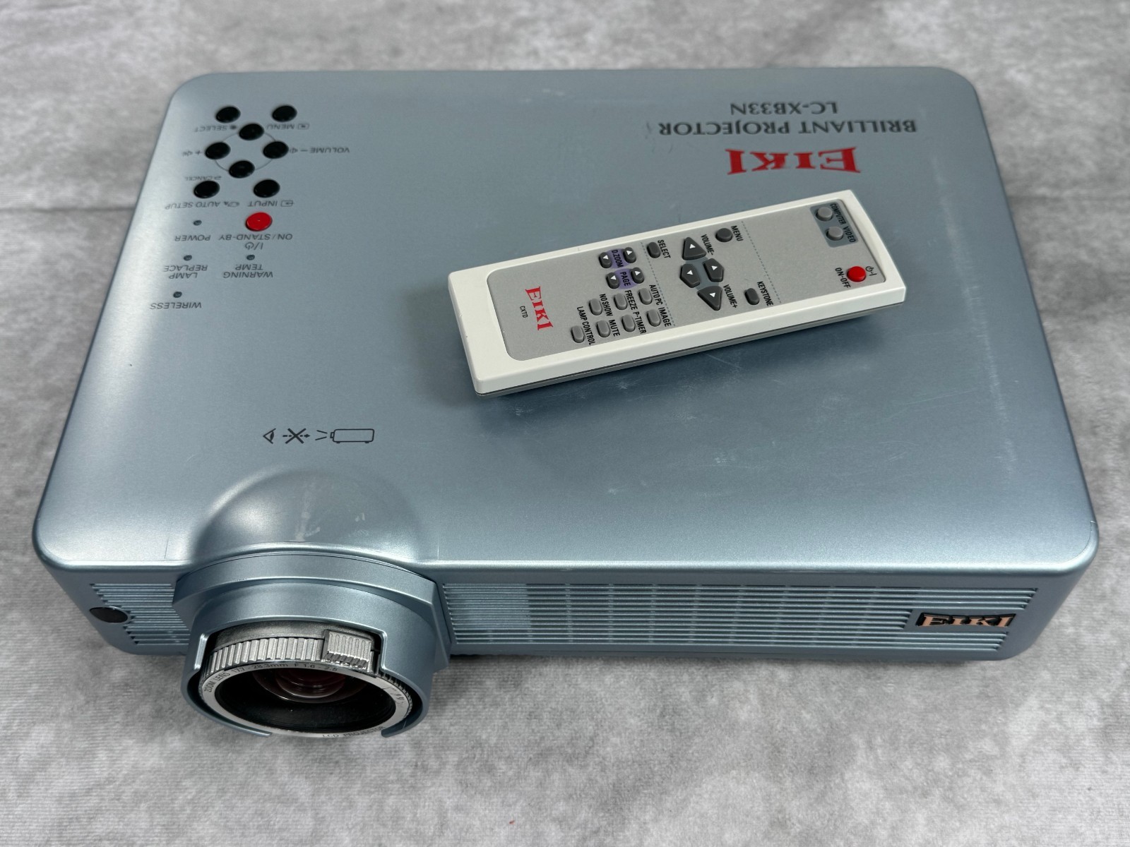 EIKI LC-XB33N LCD Projector 988 Lamp Hours Remote Tested Working DVI VGA