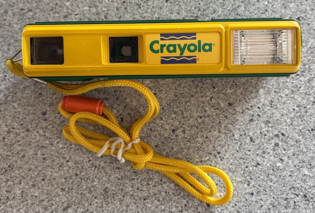 Crayola Indoor/Outdoor Use Flash 110 Camera Untested by Concord w/ Lanyard