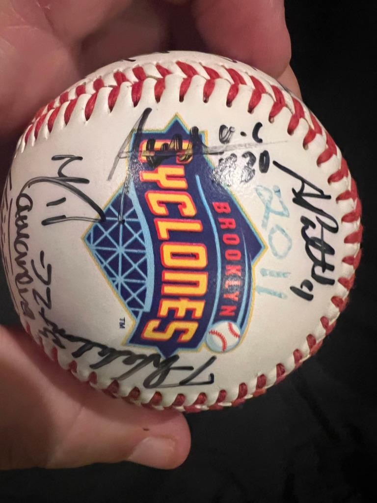 Original Authentic Player Signature Signed Team Brooklyn Cyclones Baseball 2011