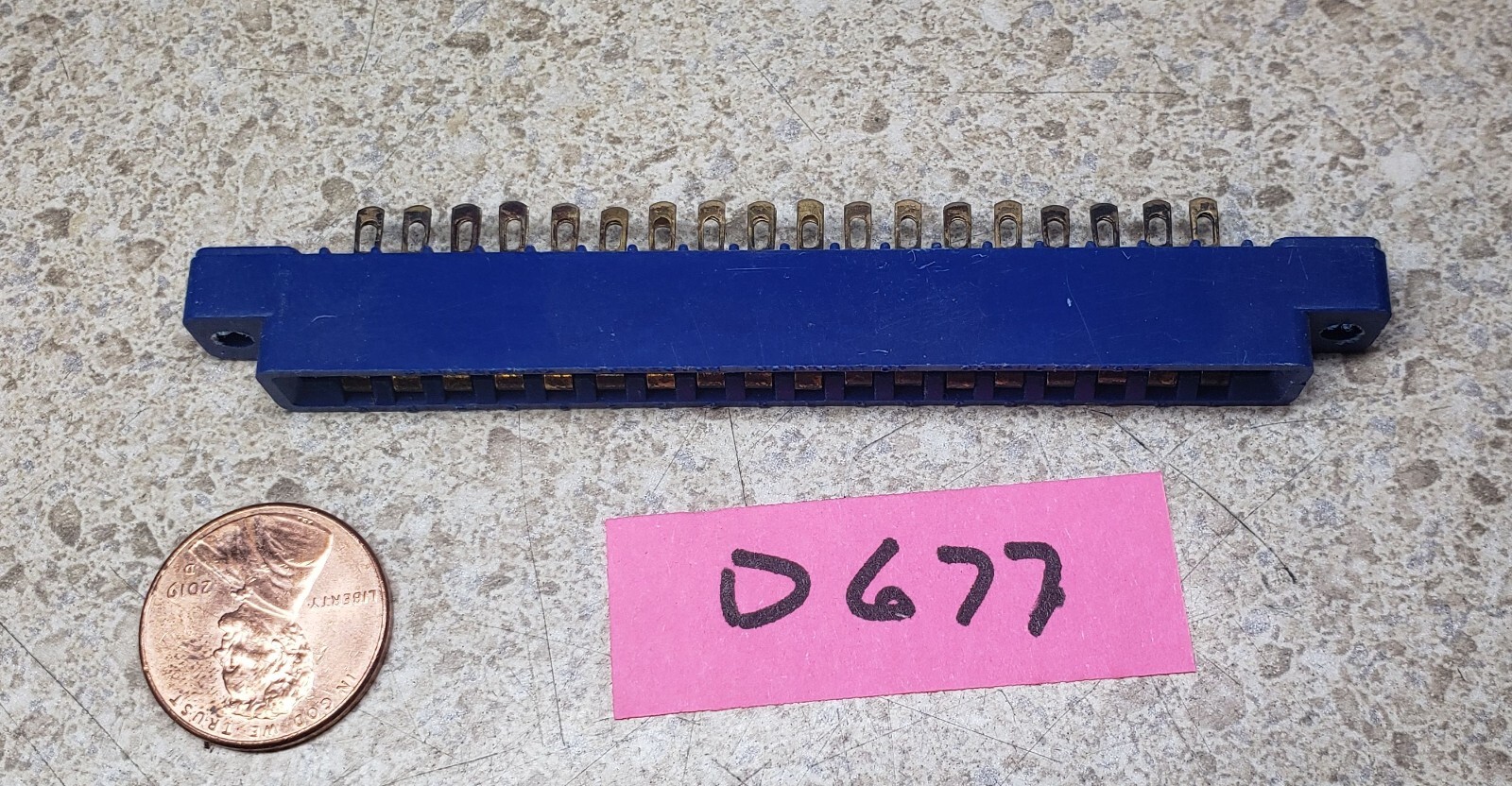 New Continental Connector Corp 600-110 18 pin Single Row Edge Connector