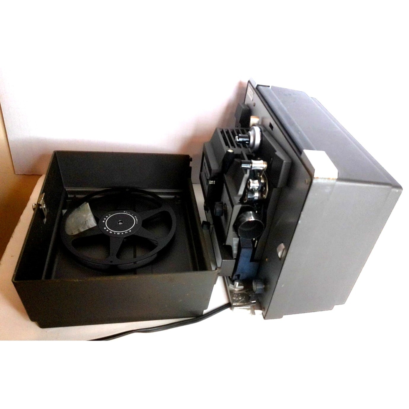Vtg Bell & Howell 456A Autoload Super 8 Movie Projector Powers On Lights Up READ