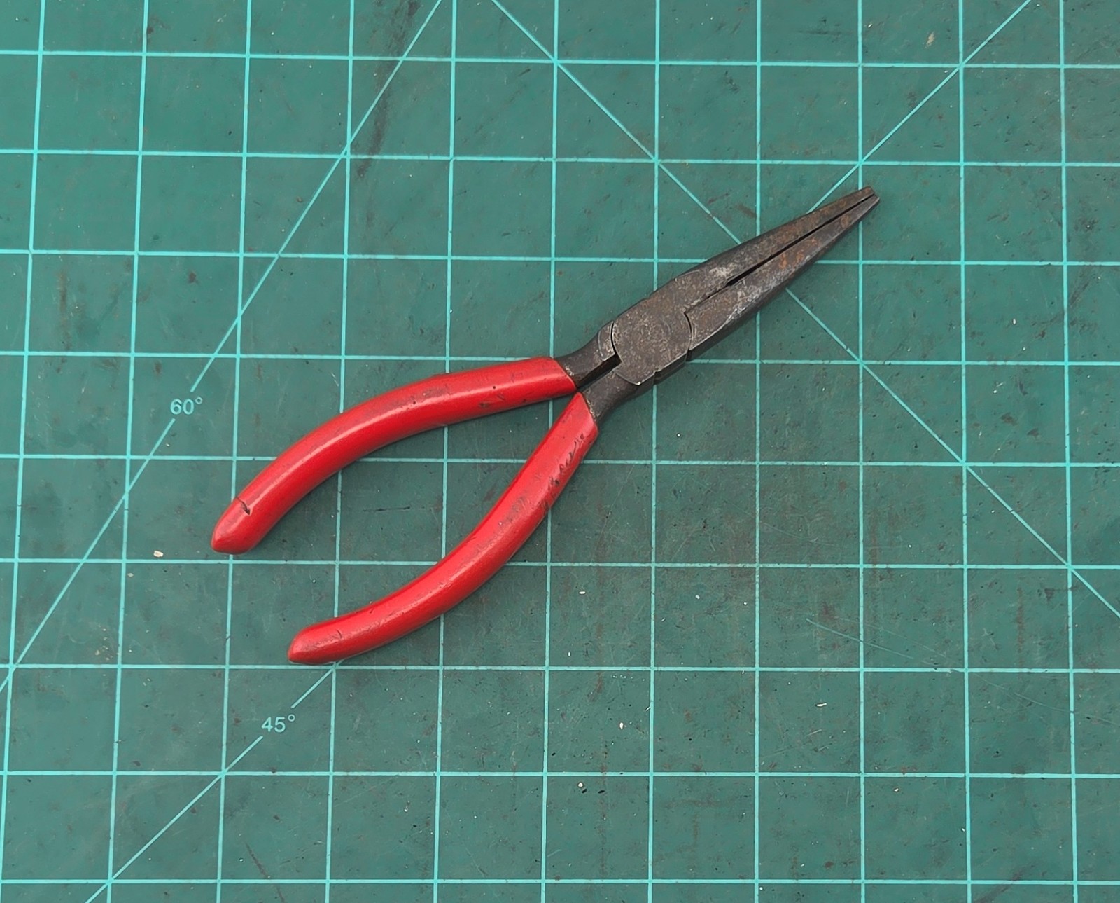 Snap On Tools 196CP Needle Nose Pliers with cutter jaw