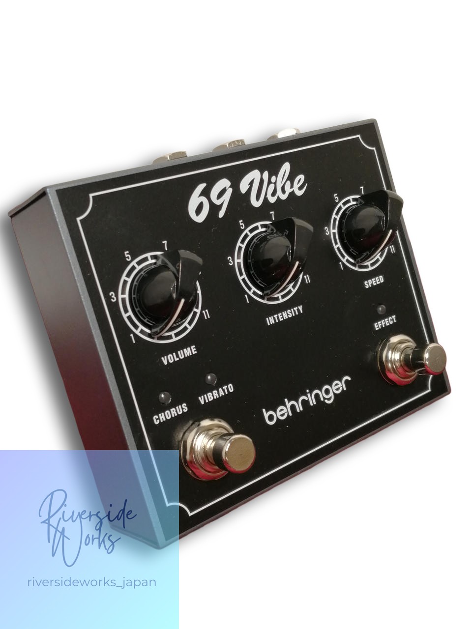 BEHRINGER 69VIBE Effects Pedal