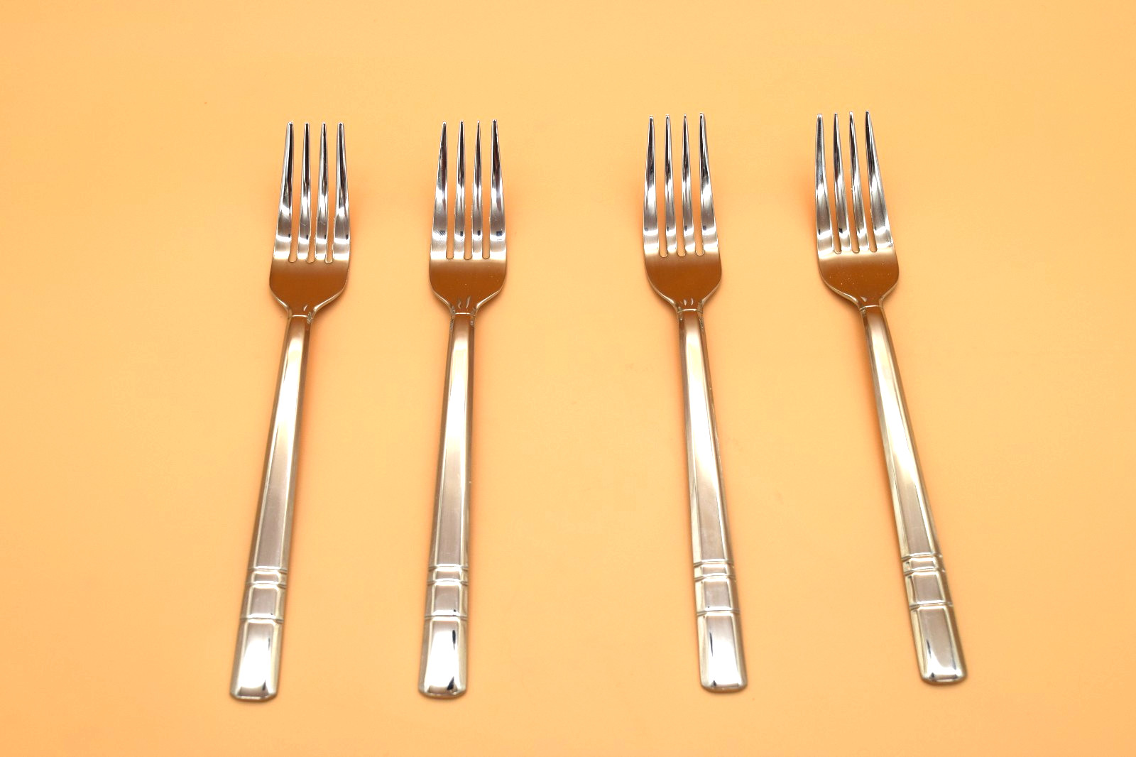 Set of 4-J A Henckels International MADISON SQUARE SS 18/10 Dessert Fork 7 1/8 "