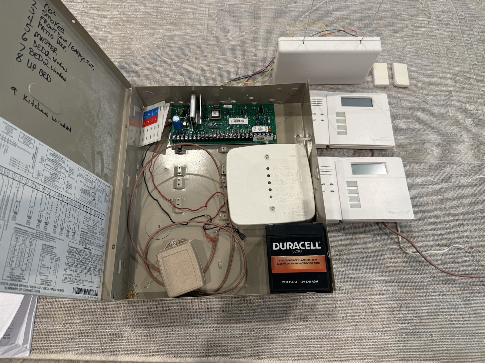Honeywell Ademco VISTA-20P Security Alarm Control Panel Kit With Many Extras