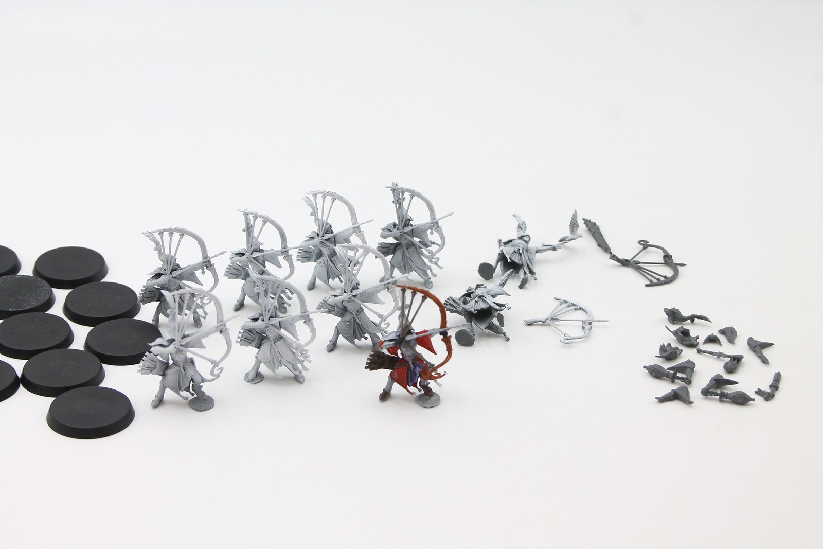Used Warhammer AoS Lumineth: Vanari Auralan Sentinels (10)