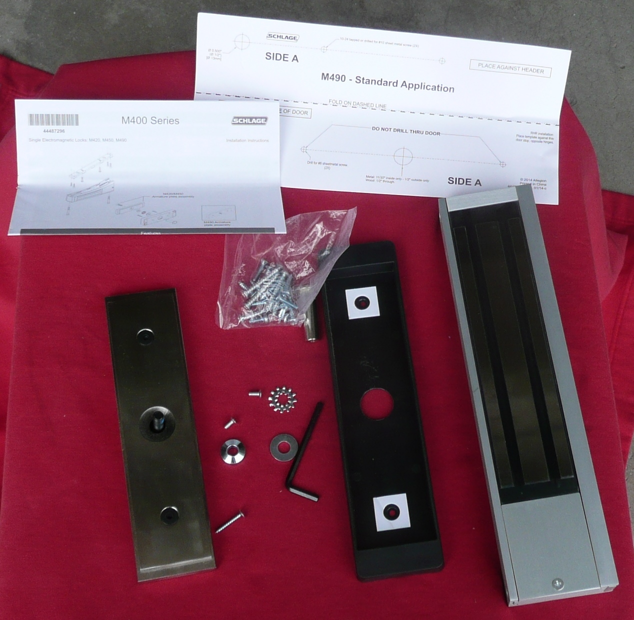 Schlage 1500 lbs. Electromagnetic Max Security Lock M492 (new in a bruised box)