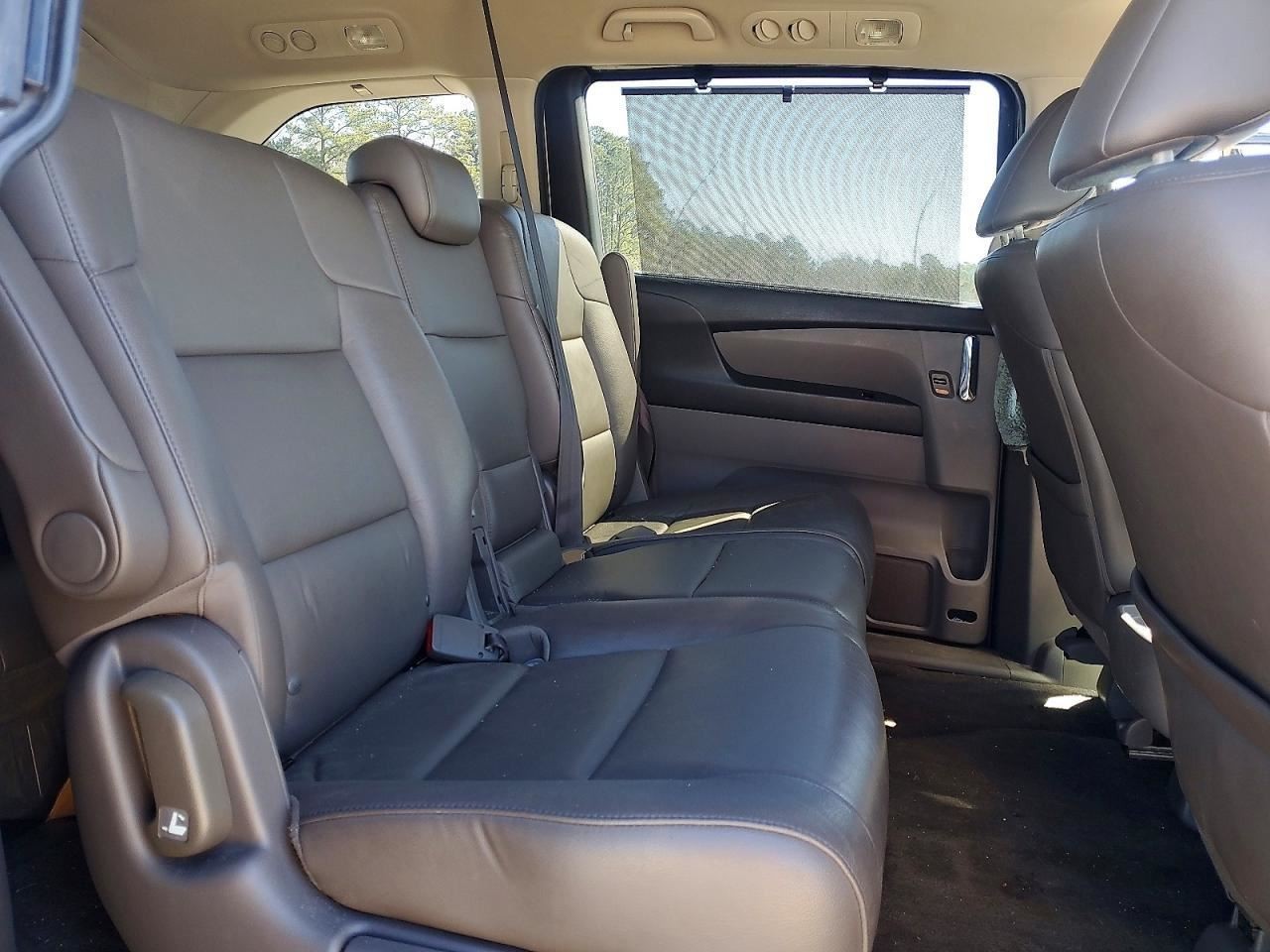 ODYSSEY 2015 Glove Box 4990907