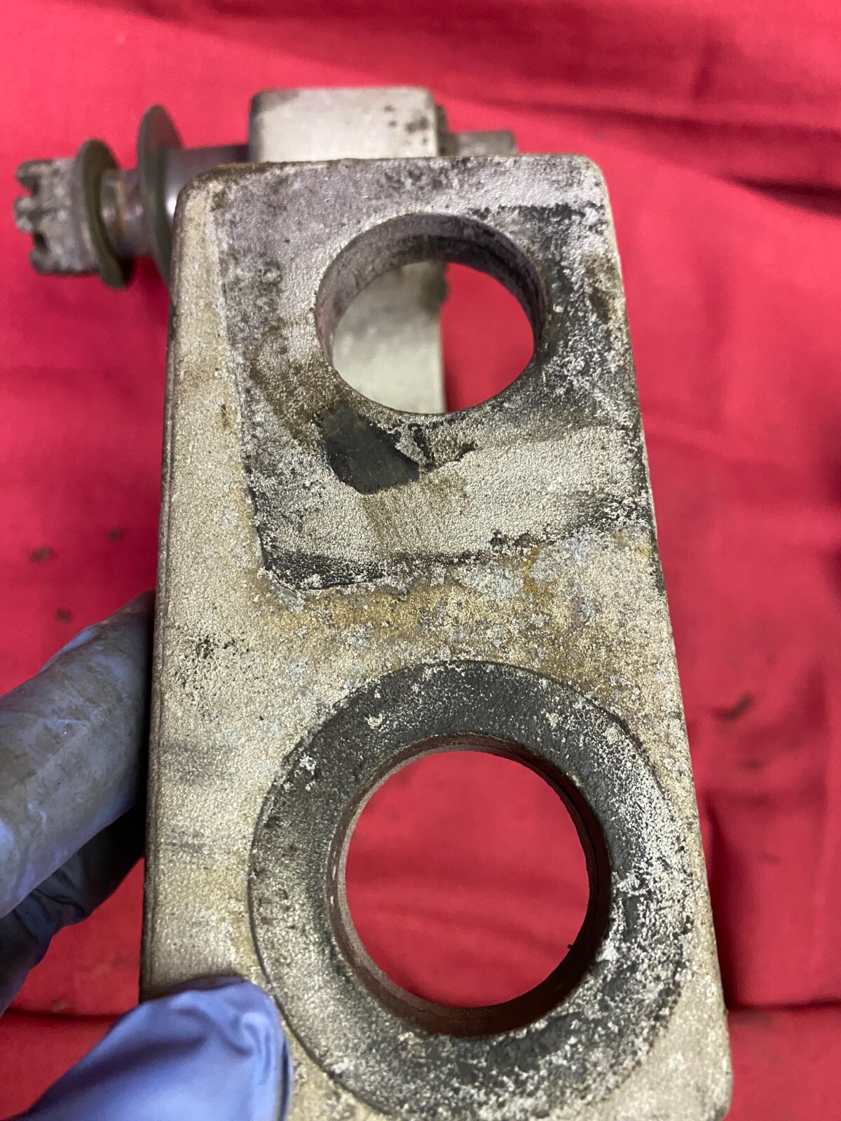 PETERBILT LOWER PIVOT HOOD HINGE 13-04708R