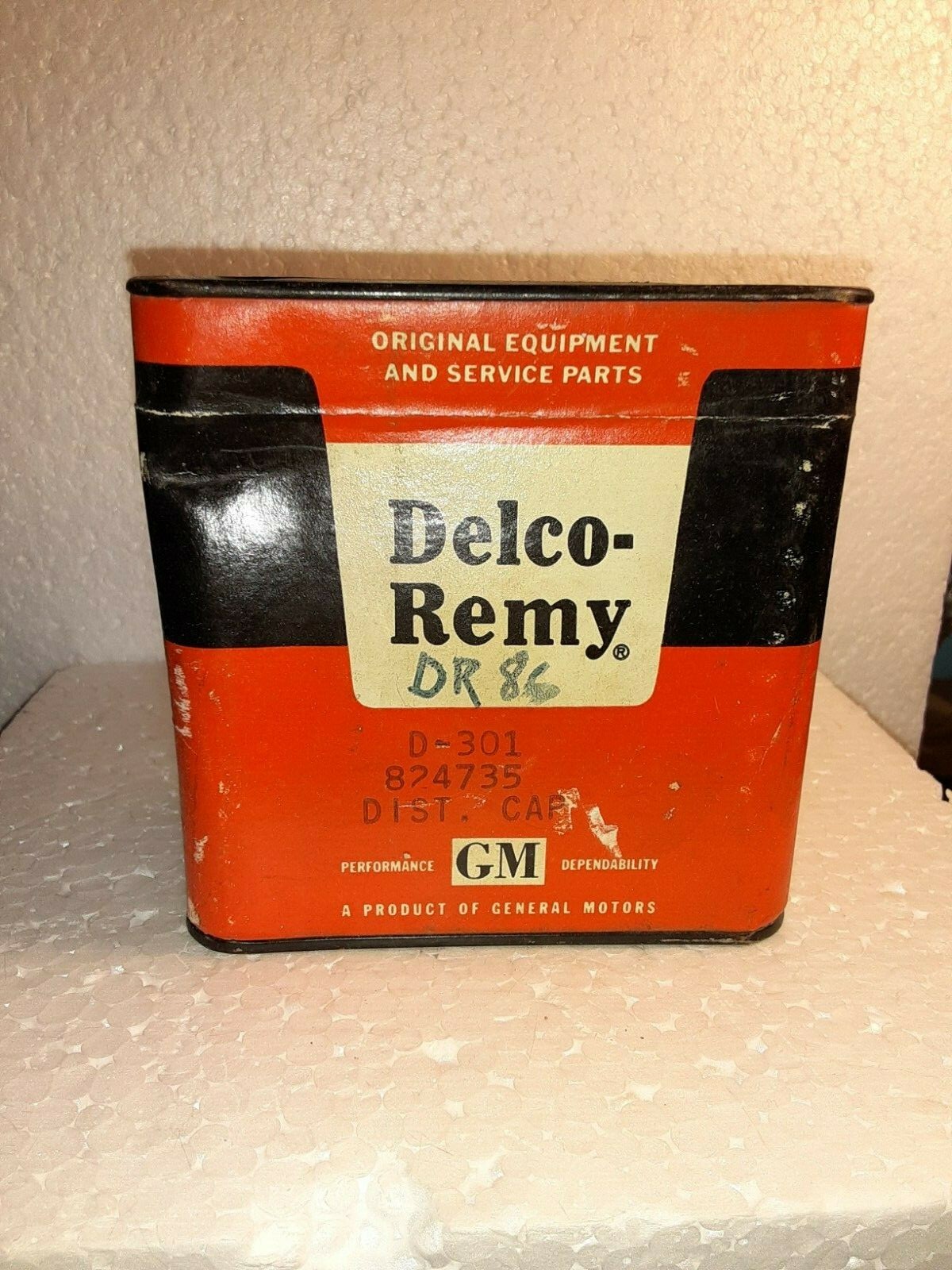 NOS GM 1933-1953 Chevy Olds etc Ignition Distributor Cap D-301 #824735, Sealed