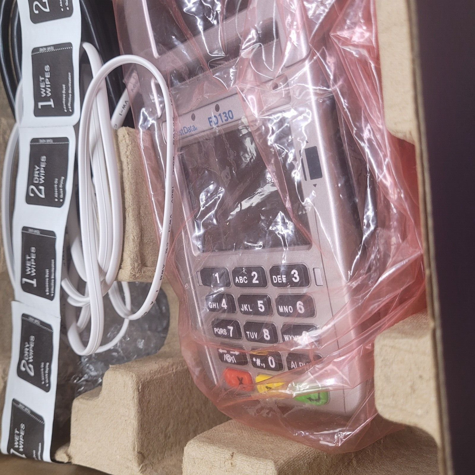 FD130 First Data Credit Card Terminal with Cables Cords & Box