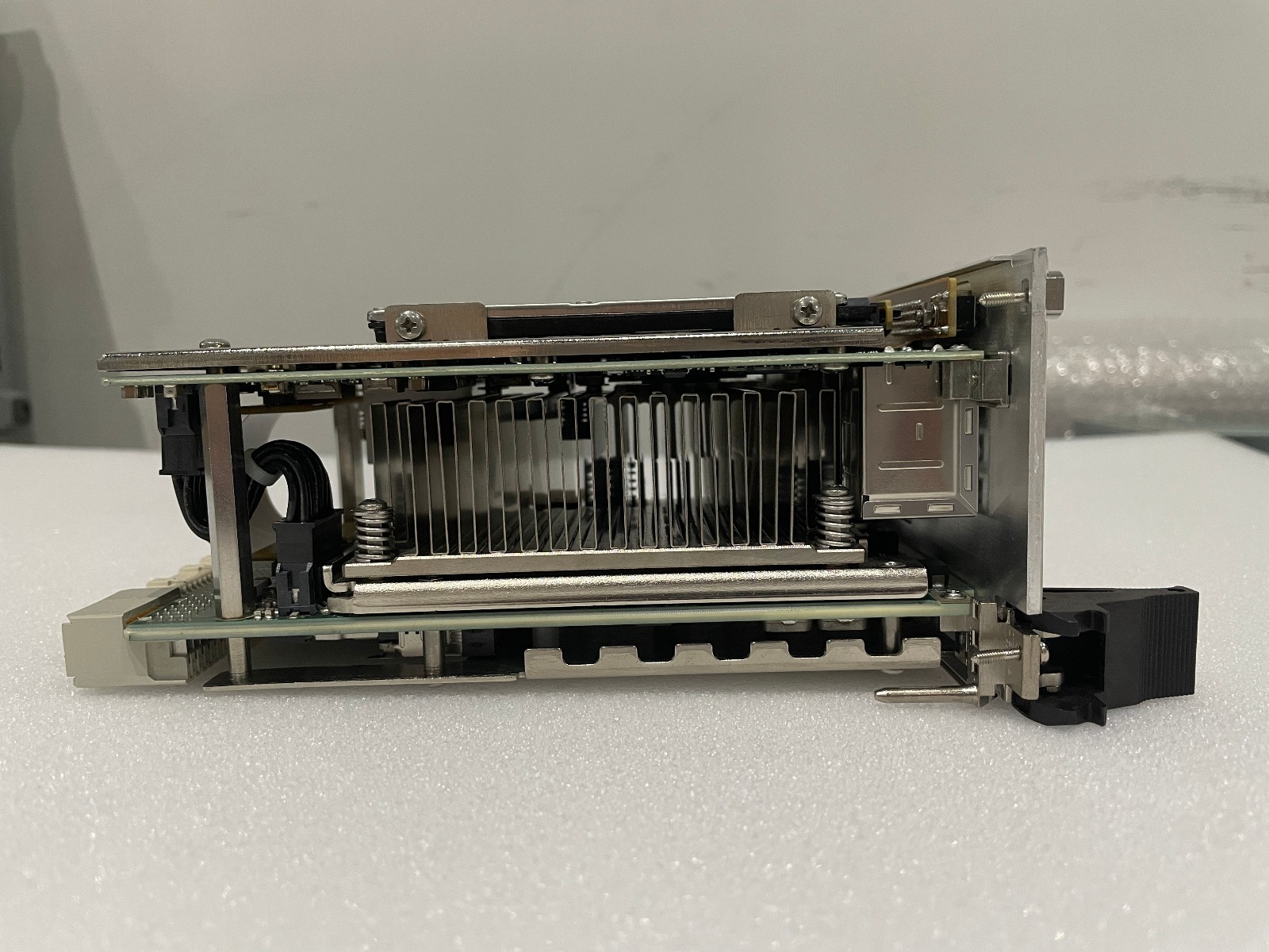 National Instruments PXIe-8135 Embedded Controller
