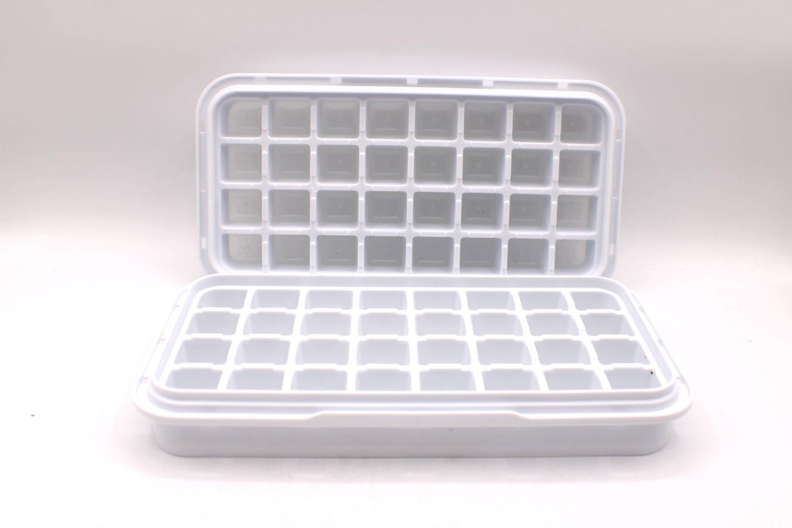 Stackable Ice Cube Trays Lid & Easy-Release Punch Bottom 64 Cubes White & Black