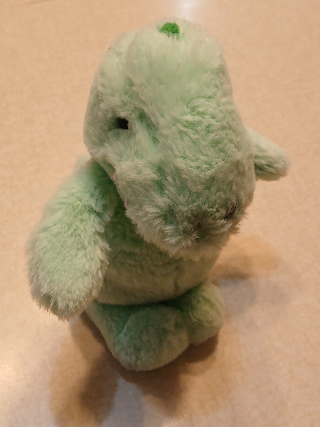 FAO Schwarz Plush Dinosaur 7" Green