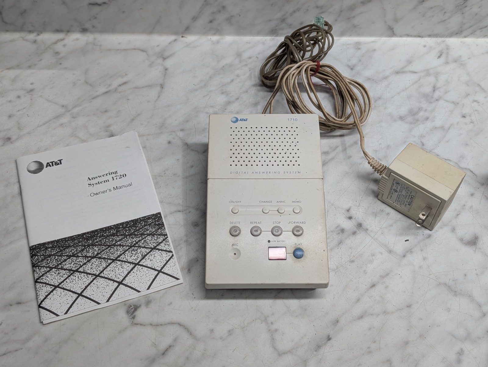 AT&T 1710 Tapeless Digital Telephone Answering System Message Machine