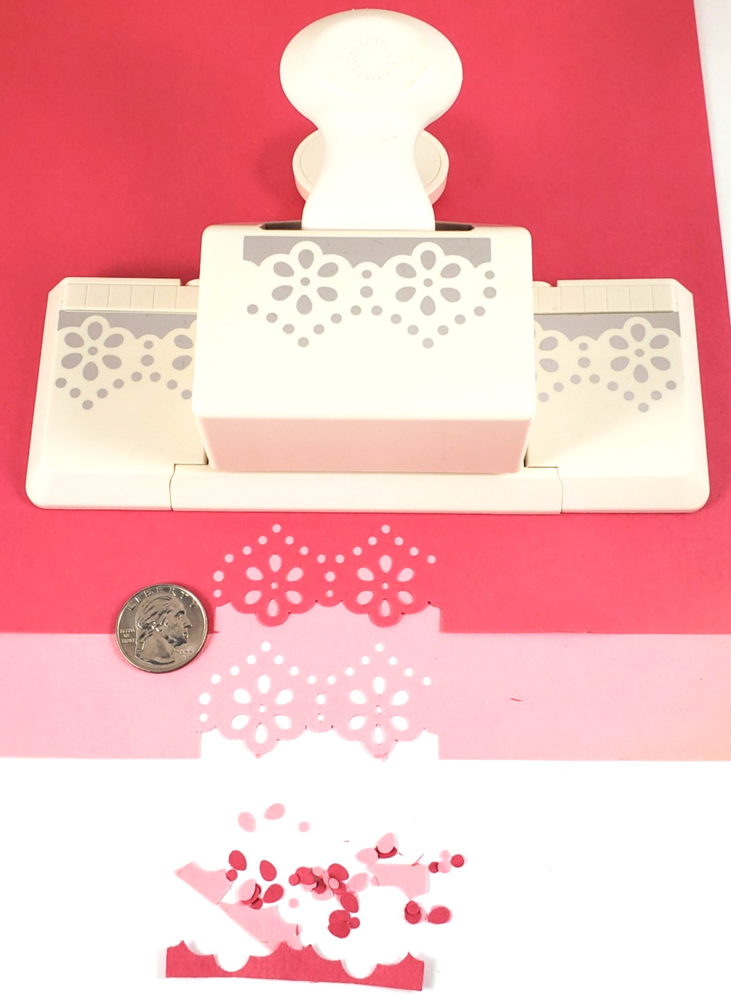 Martha Stewart Crafts Eyelet Lace Deep Edge Border Punch Folding Wings Scrapbook