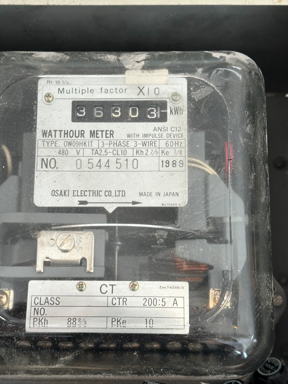 Osaki Electric Co Watthour Meter 0W09HK1T w/Enclosure