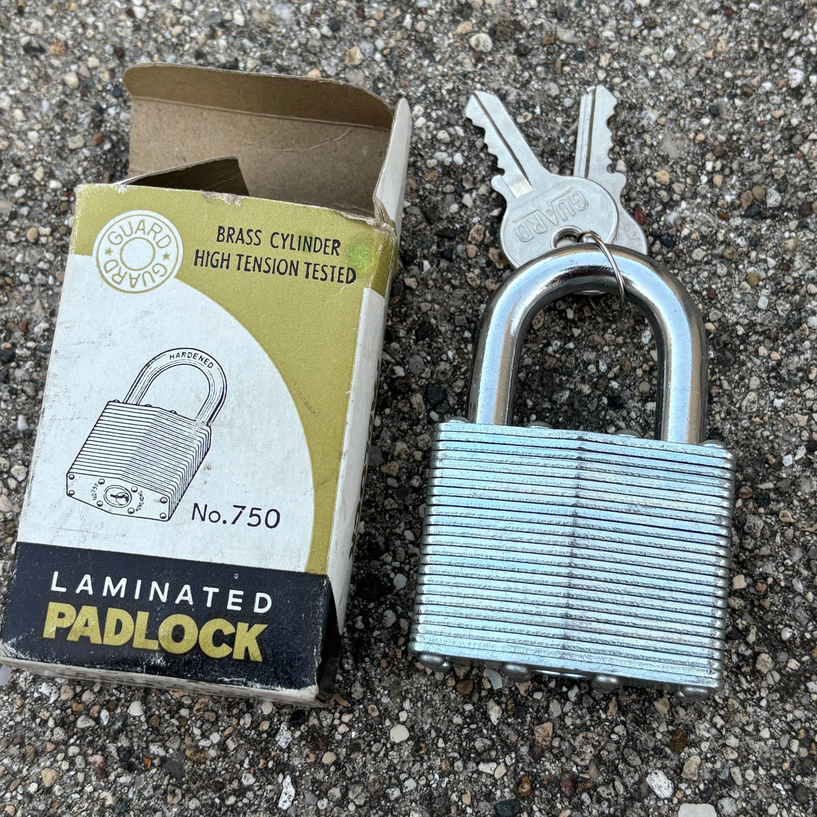 Guard Laminated 50 mm Padlock Brass Cylinder 2 Keys No. 750 NIB Hong Kong